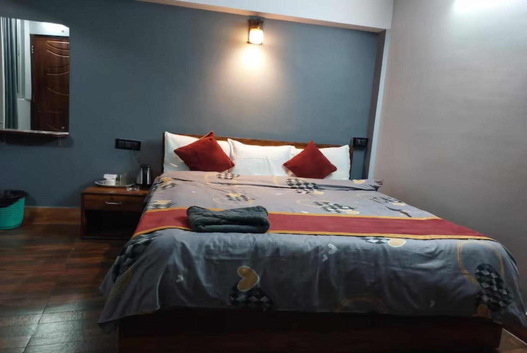 Hotel Pitstop Darjeeling - Excellent Service Recommended & Couple Friendly Екстериор снимка