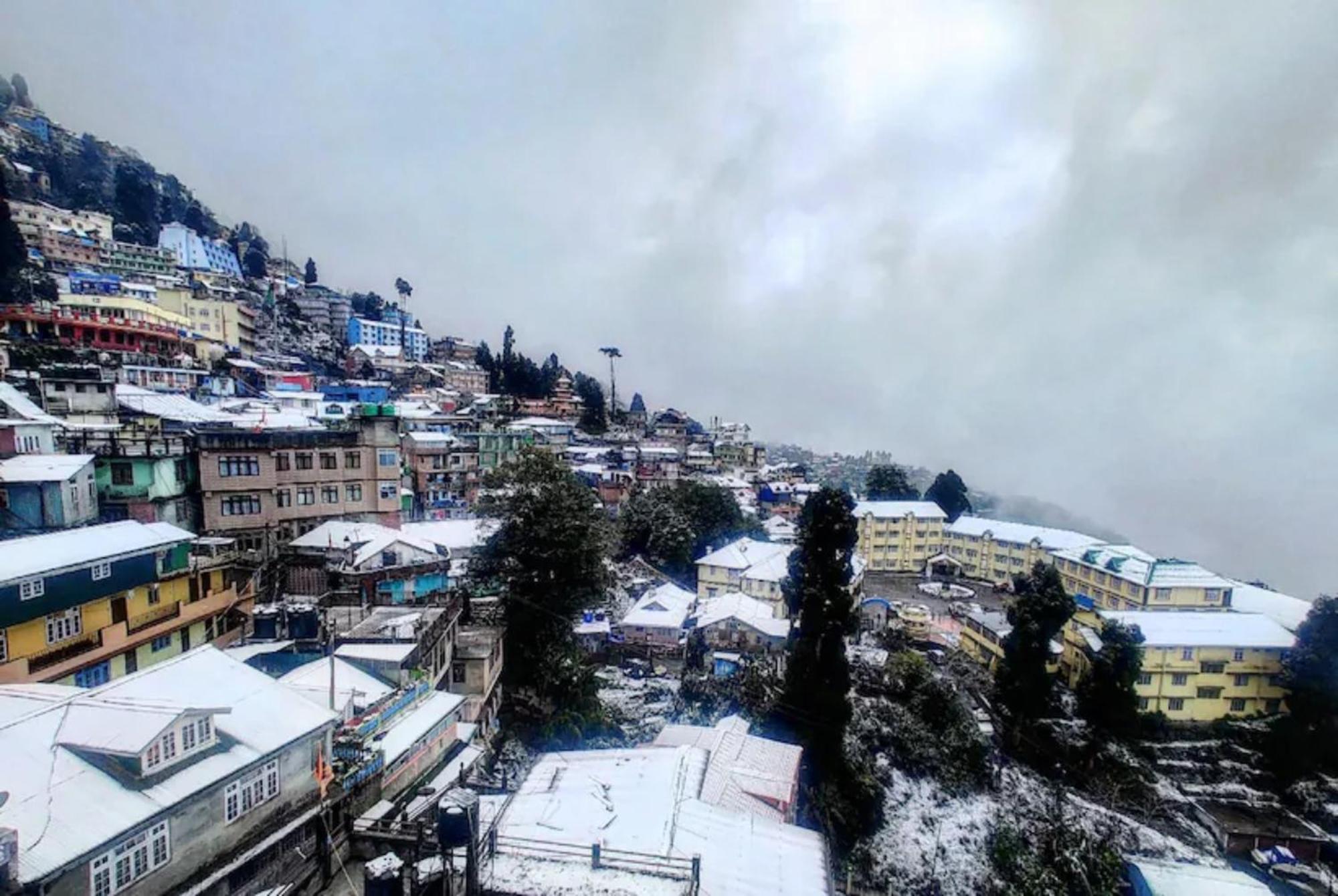 Hotel Pitstop Darjeeling - Excellent Service Recommended & Couple Friendly Екстериор снимка
