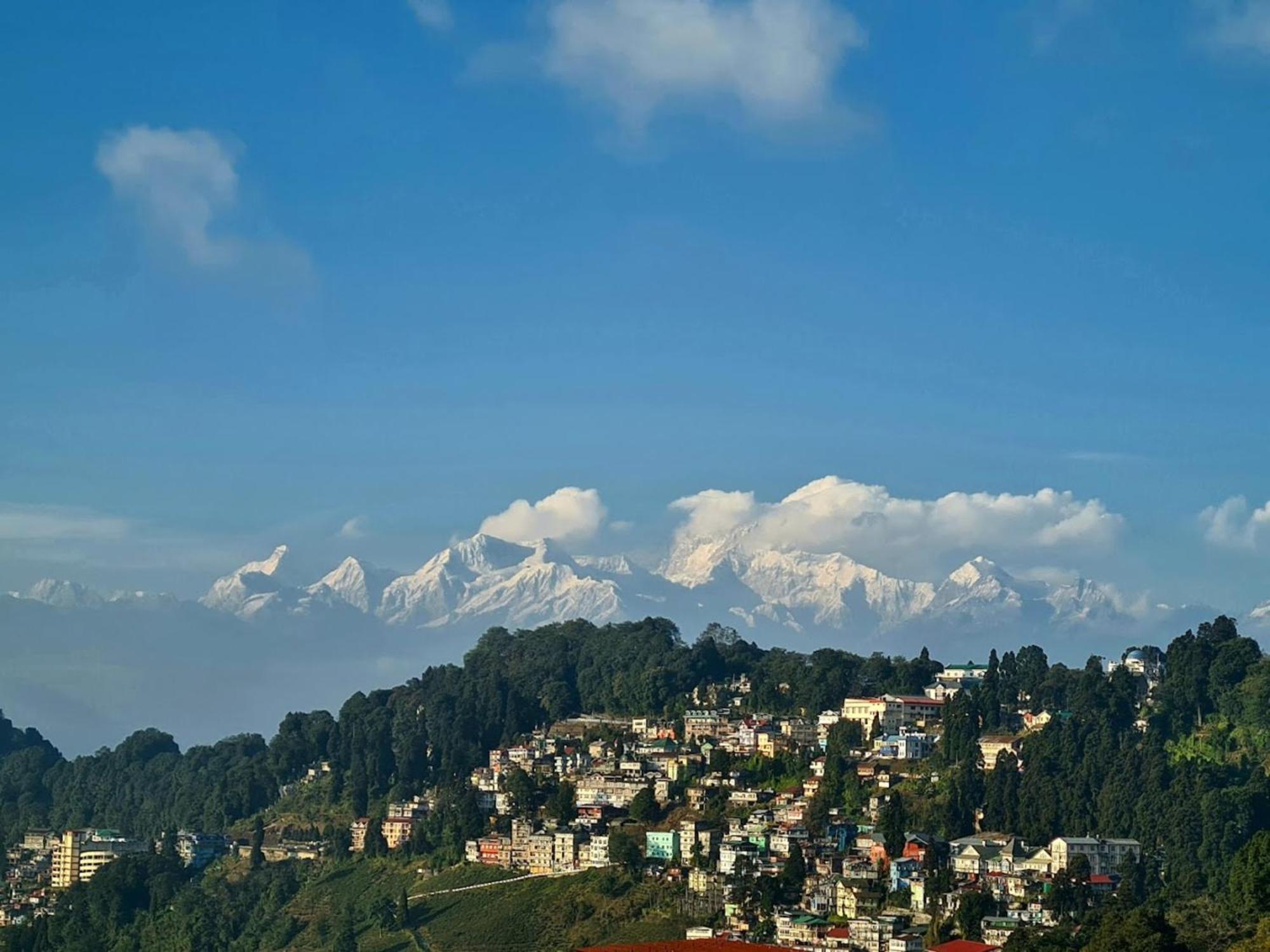Hotel Pitstop Darjeeling - Excellent Service Recommended & Couple Friendly Екстериор снимка